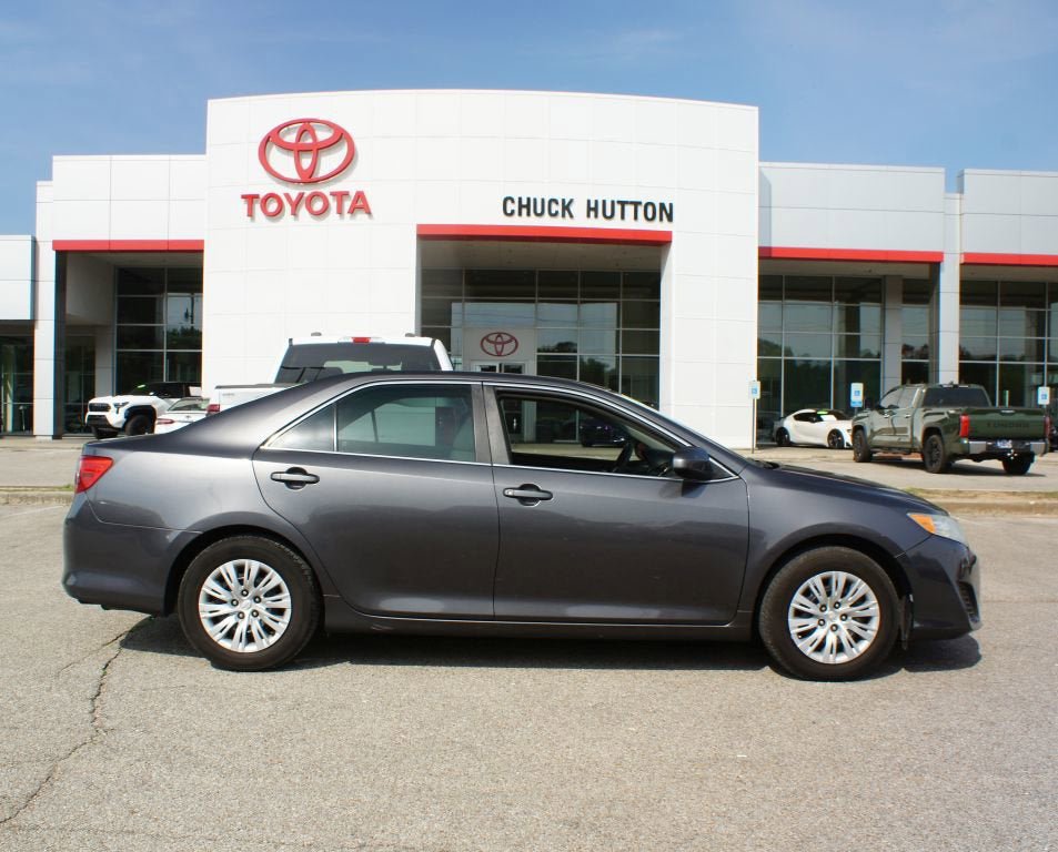 Used 2012 Toyota Camry L FWD image 1