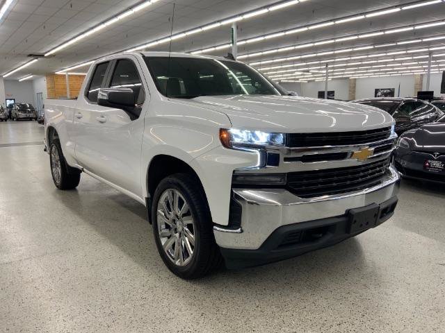 Used 2019 Chevrolet Silverado 1500 LT w/ Convenience Package AWD/4WD image 4