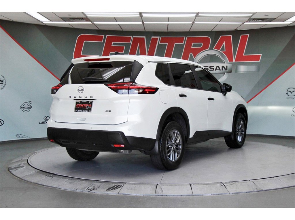 Certified 2024 Nissan Rogue S image 5