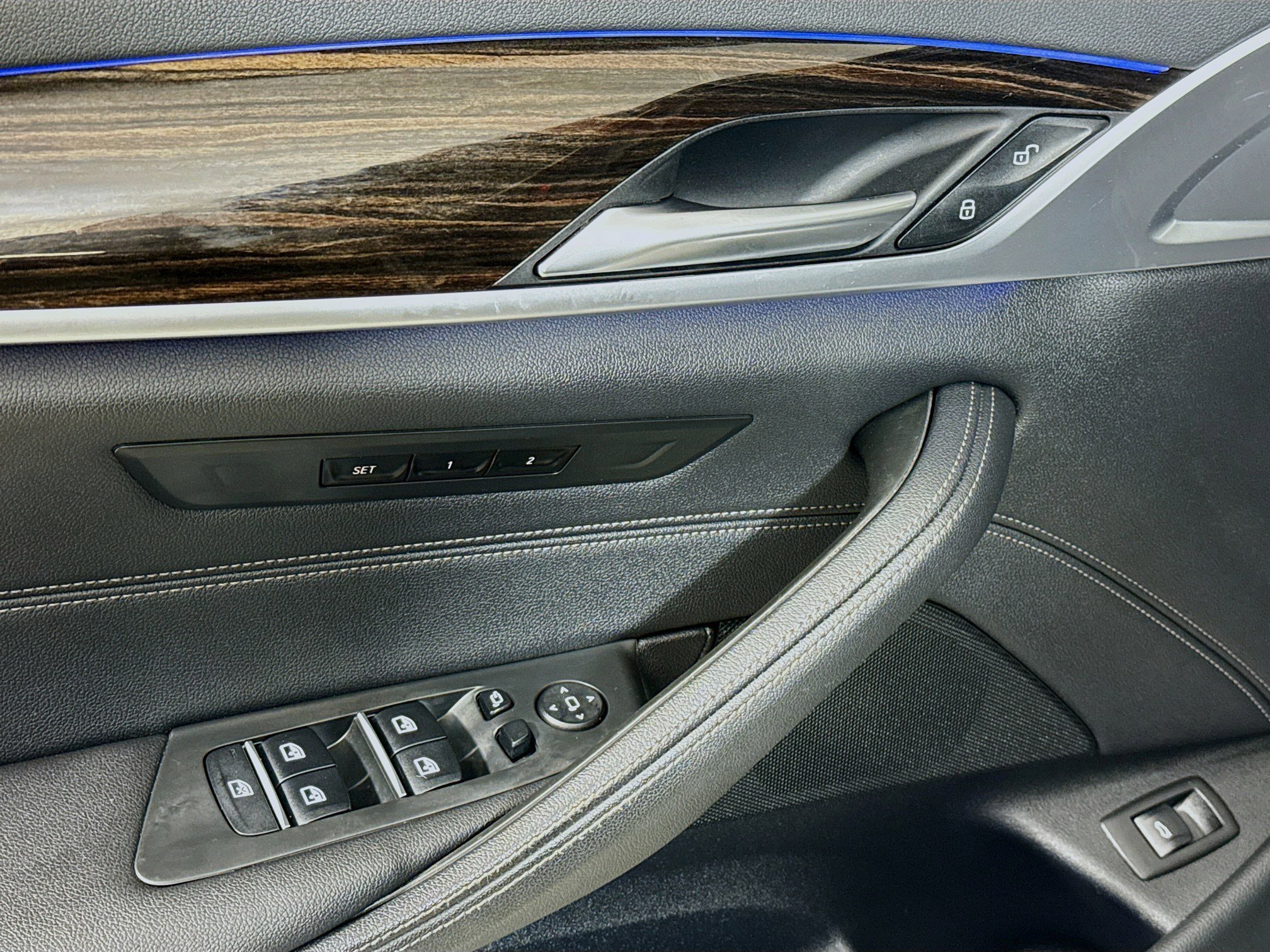 Used 2023 BMW 540i w/ M Sport Package image 22