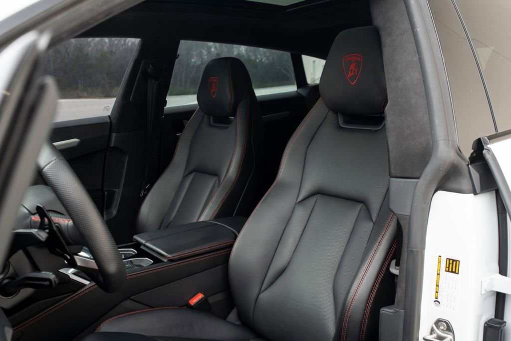 Used 2019 Lamborghini Urus image 39