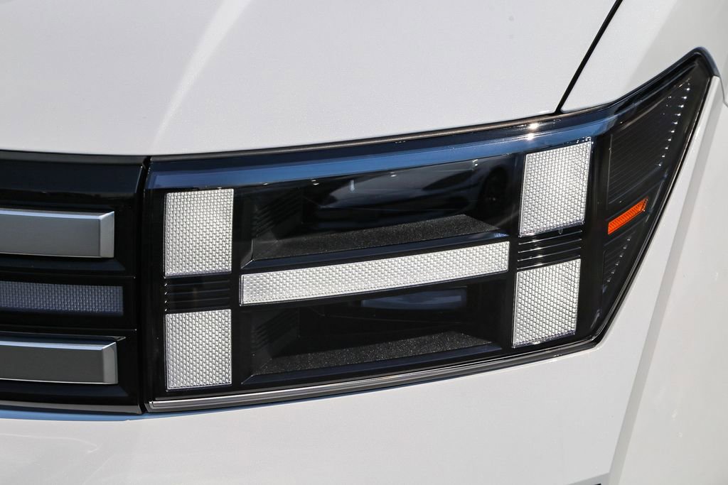 Used 2026 Hyundai Santa Fe SE AWD/4WD image 5