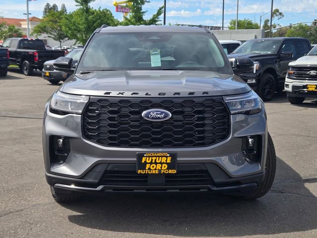 New 2026 Ford Explorer Active w/ Active Comfort Package RWD image 2