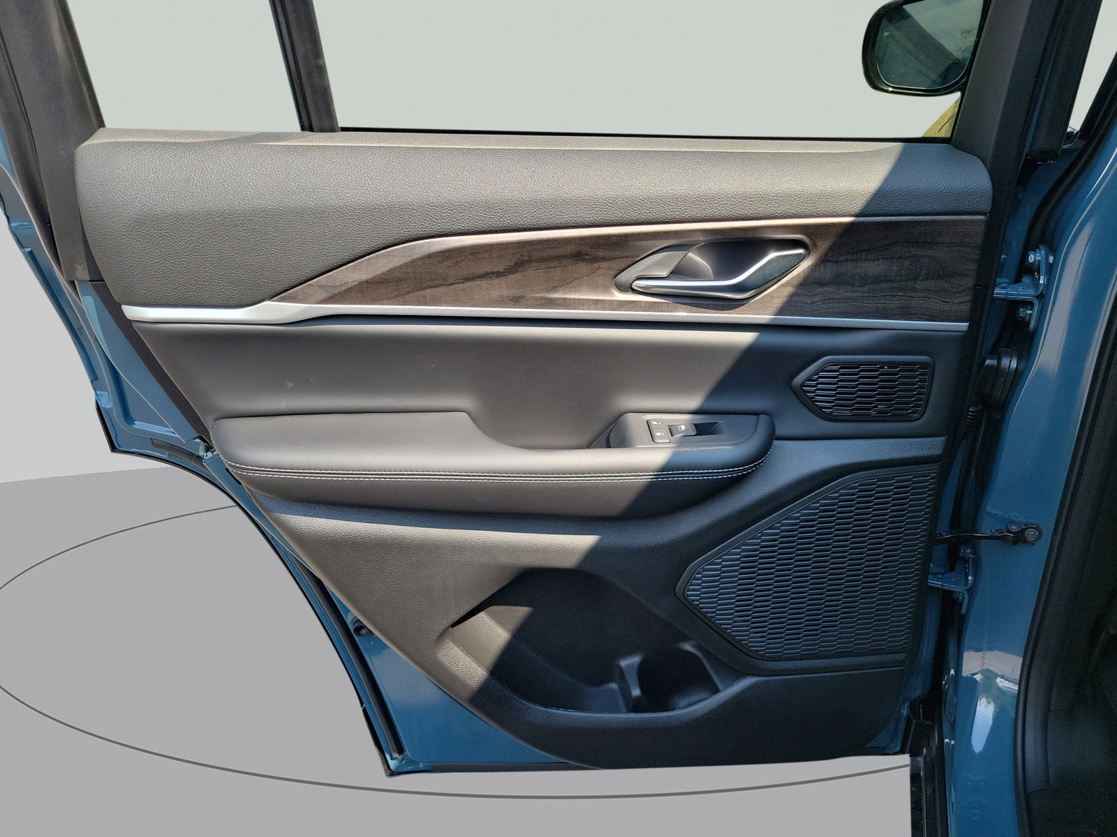 New 2027 Jeep Grand Cherokee Limited RWD image 30