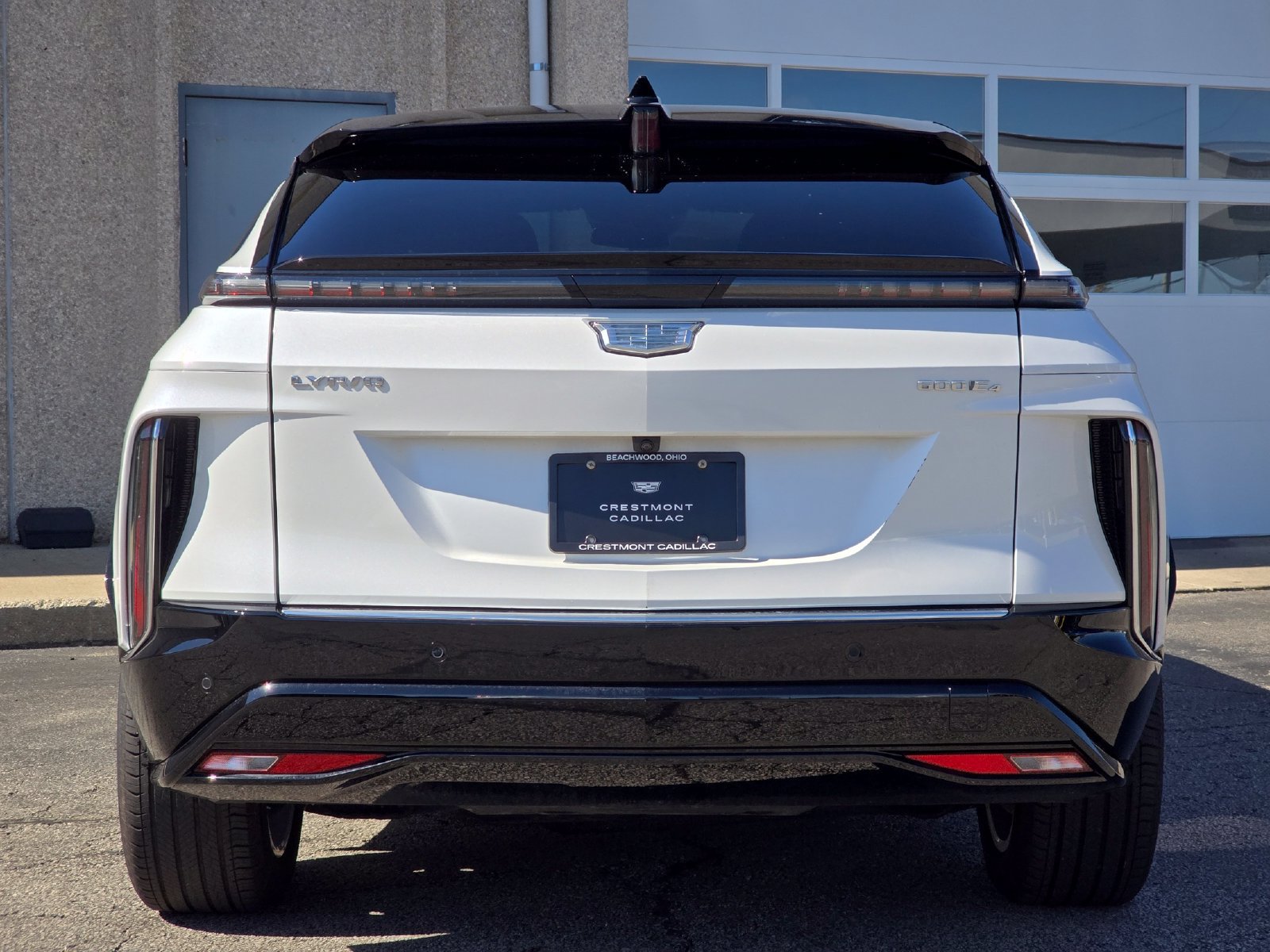 Certified 2025 Cadillac Lyriq Luxury w/ LPO, Floor Liner Package AWD/4WD image 7