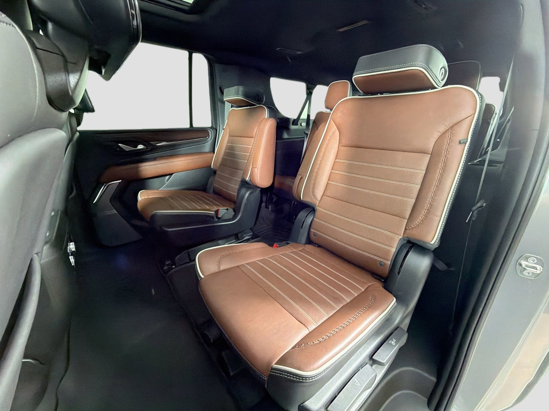 Used 2023 GMC Yukon XL Denali Ultimate image 25