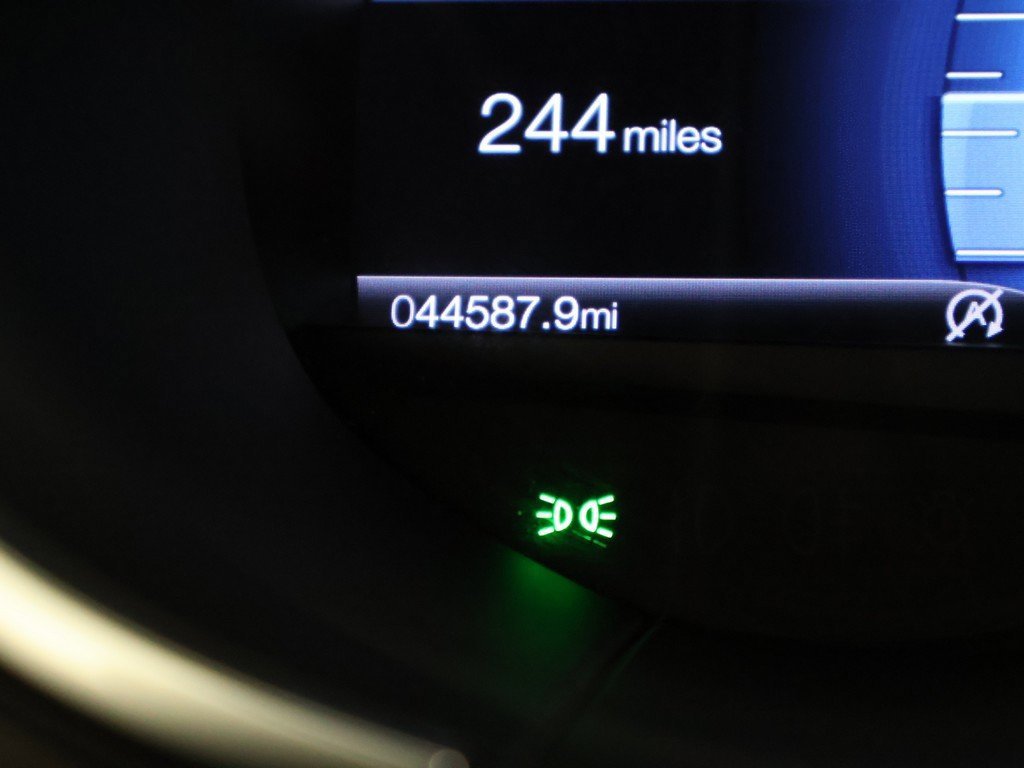 Used 2020 Ford Edge ST w/ Cold Weather Package image 40