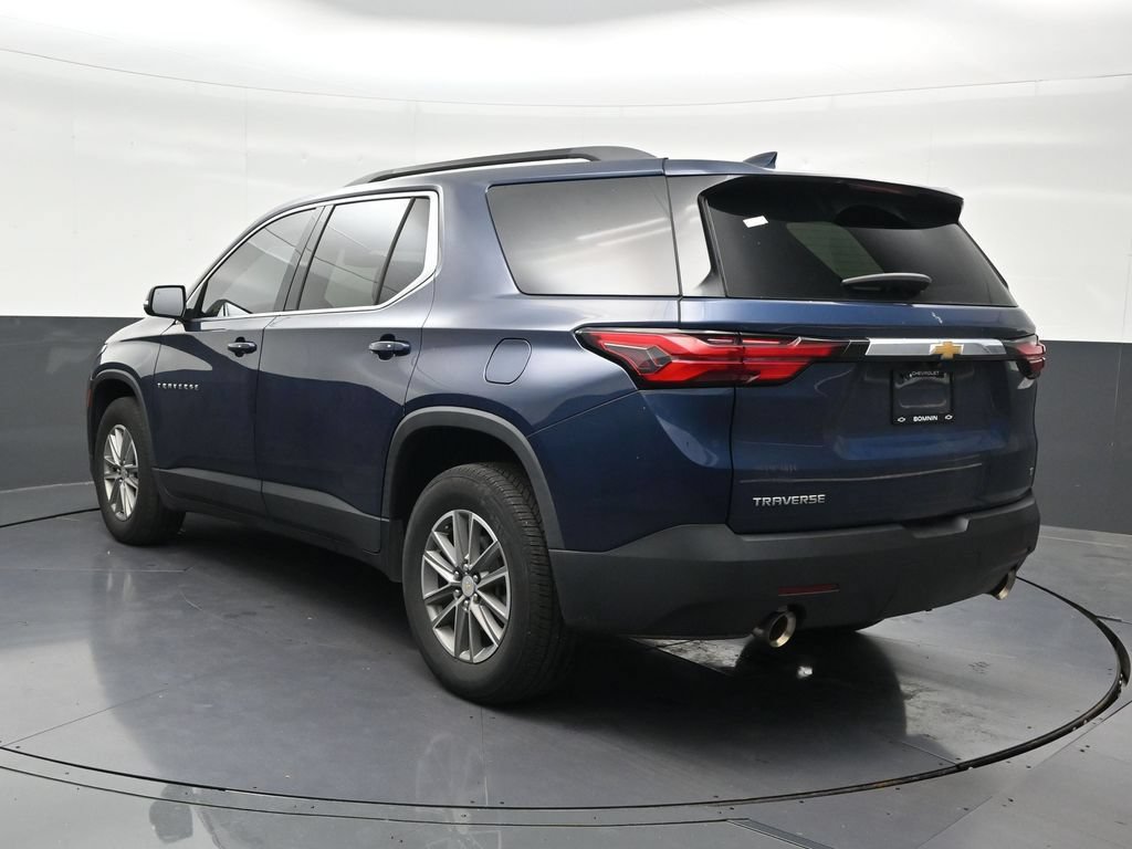 Used 2023 Chevrolet Traverse LT FWD image 3