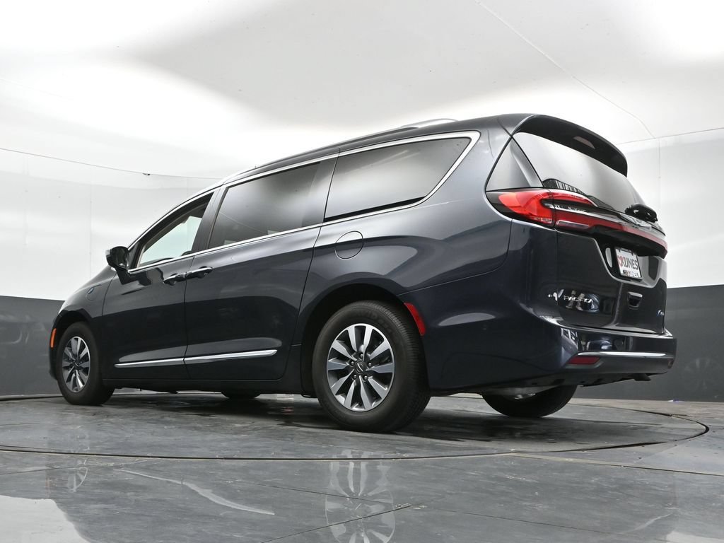 Used 2021 Chrysler Pacifica Limited w/ Premium & Safety Sphere Group FWD image 49