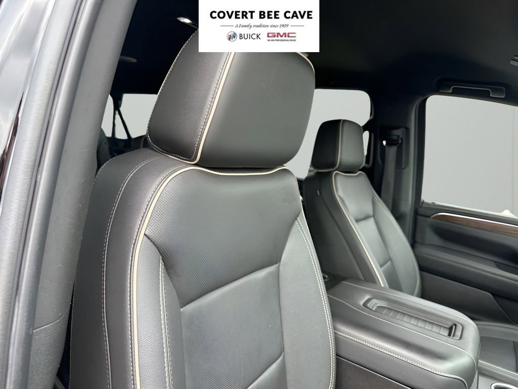 Used 2023 Chevrolet Suburban Premier image 16