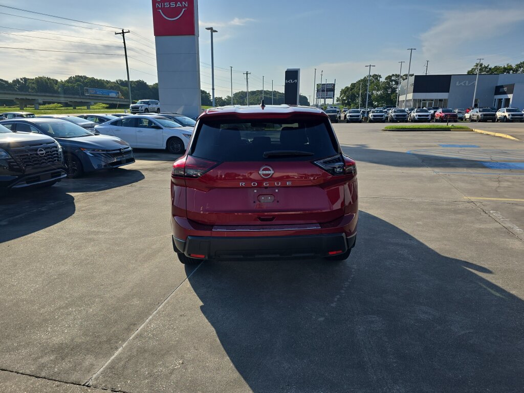 Used 2026 Nissan Rogue SV w/ Cold Weather Package FWD image 5