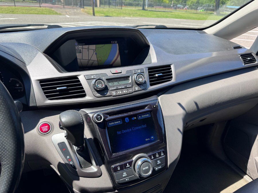 Used 2016 Honda Odyssey Touring Elite image 21