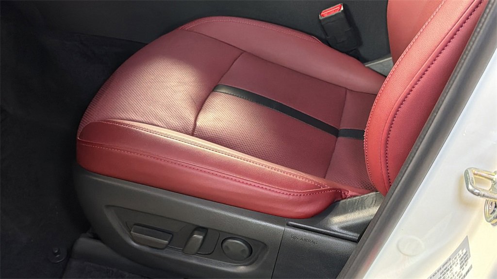 Used 2025 MAZDA CX-70 Plug-In Hybrid w/ Premium Plus image 29