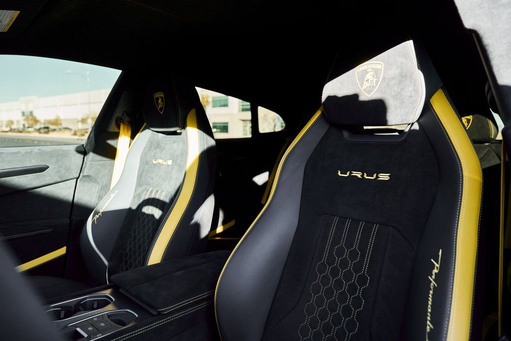 Used 2024 Lamborghini Urus Performante image 51
