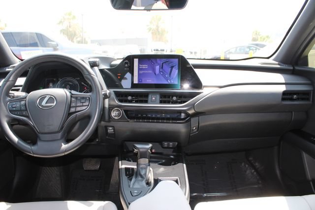 Certified 2024 Lexus UX 250h FWD image 10