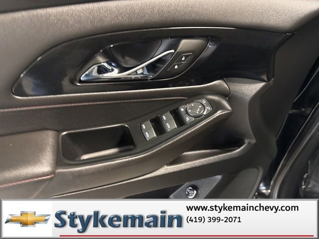 Used 2022 Chevrolet Traverse RS image 32