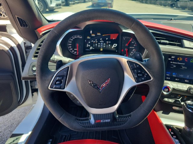Used 2019 Chevrolet Corvette Z06 RWD image 15