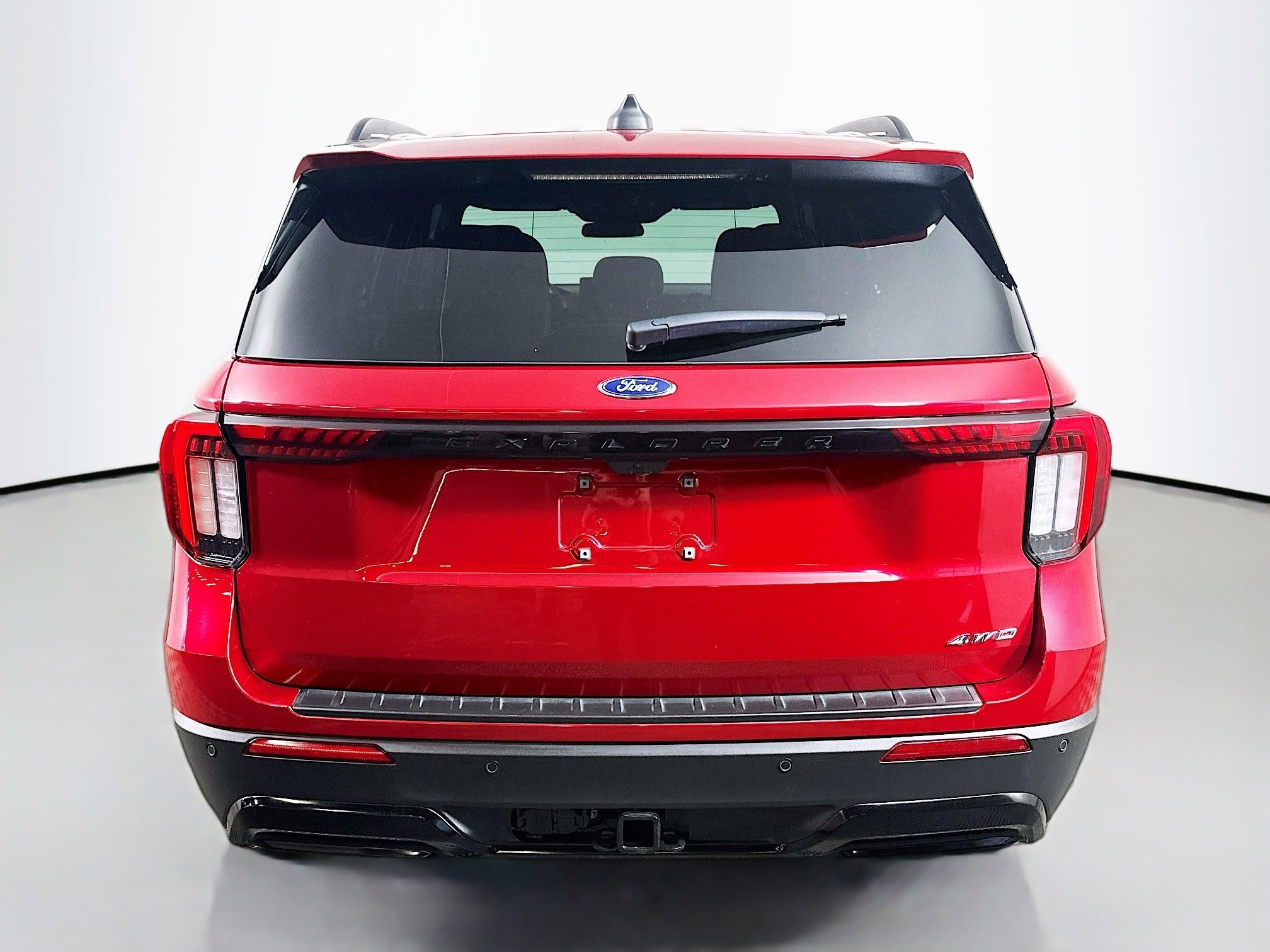 Used 2025 Ford Explorer ST-Line w/ ST-Line Street Pack AWD/4WD image 6