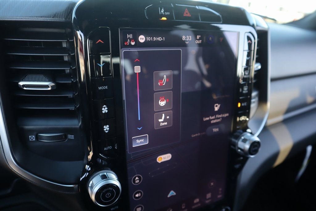 New 2026 RAM 1500 4x4 Crew Cab image 8