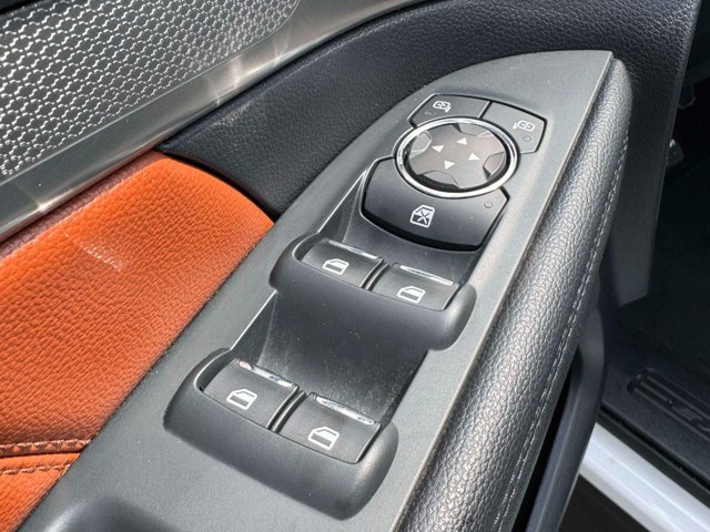 Used 2019 Ford Explorer XLT w/ Equipment Group 202A AWD/4WD image 19