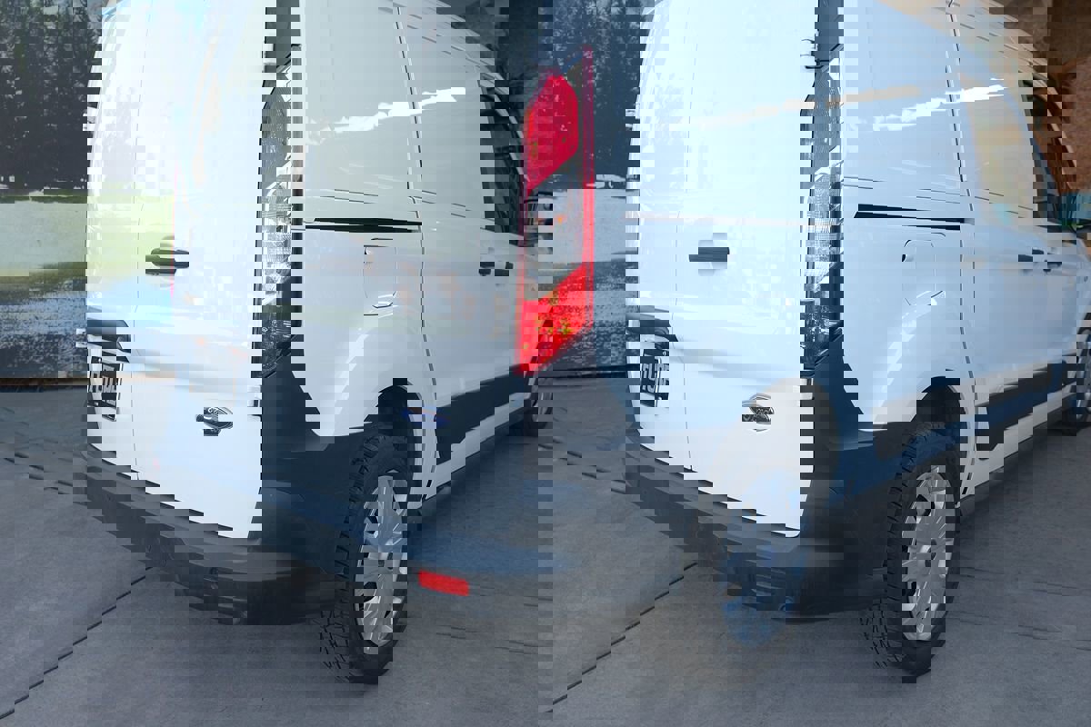 Used 2020 Ford Transit Connect XL image 39