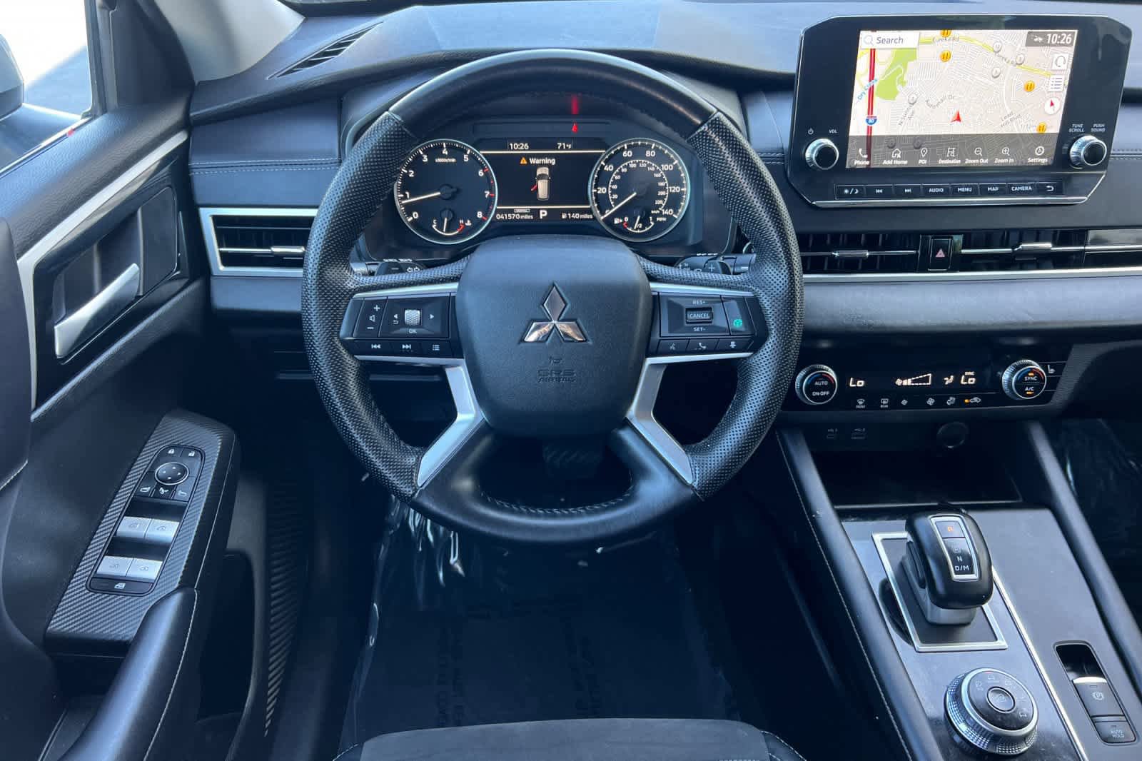 Used 2023 Mitsubishi Outlander SE image 15