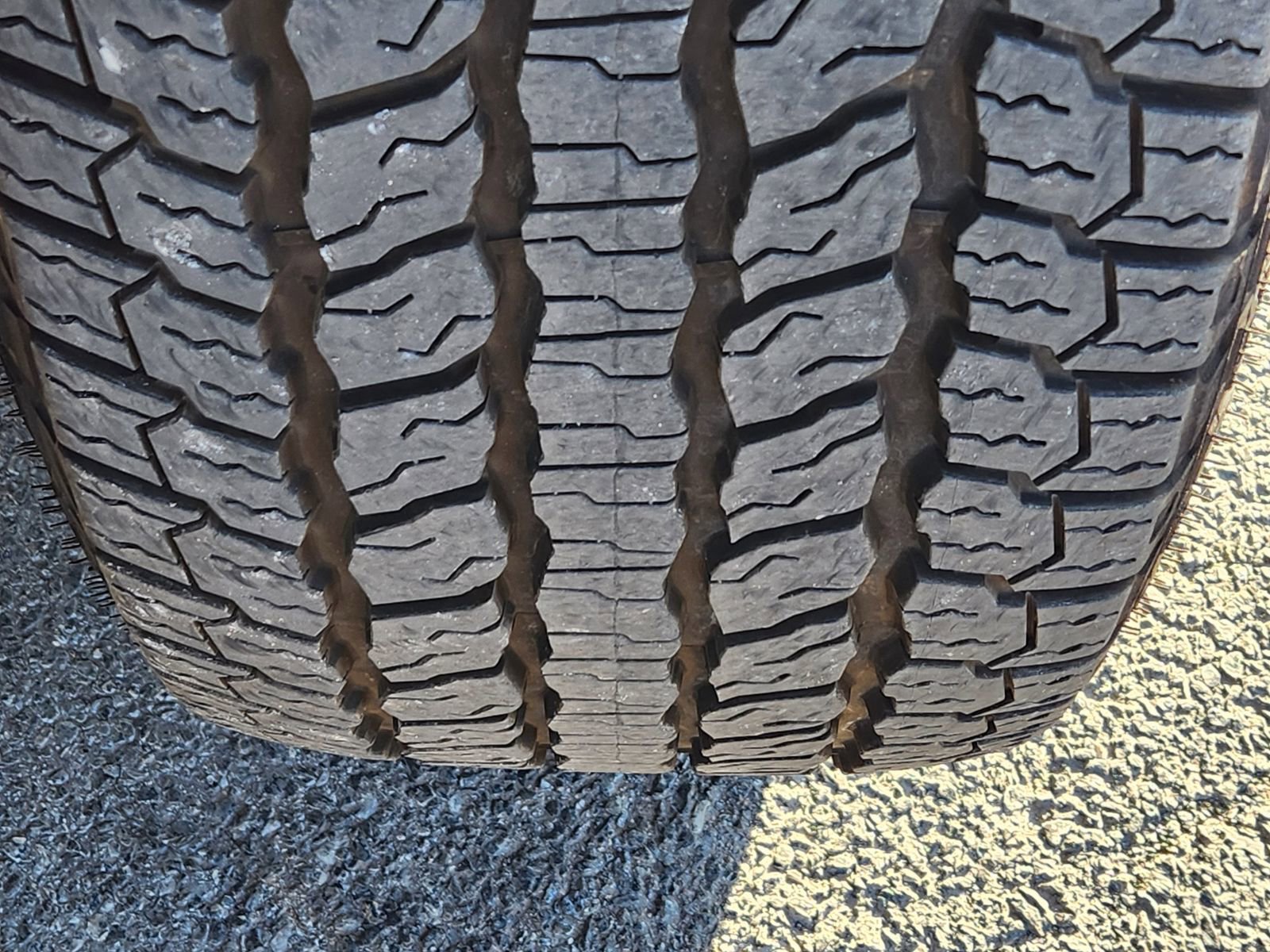 New 2025 GMC Hummer EV 2X image 13