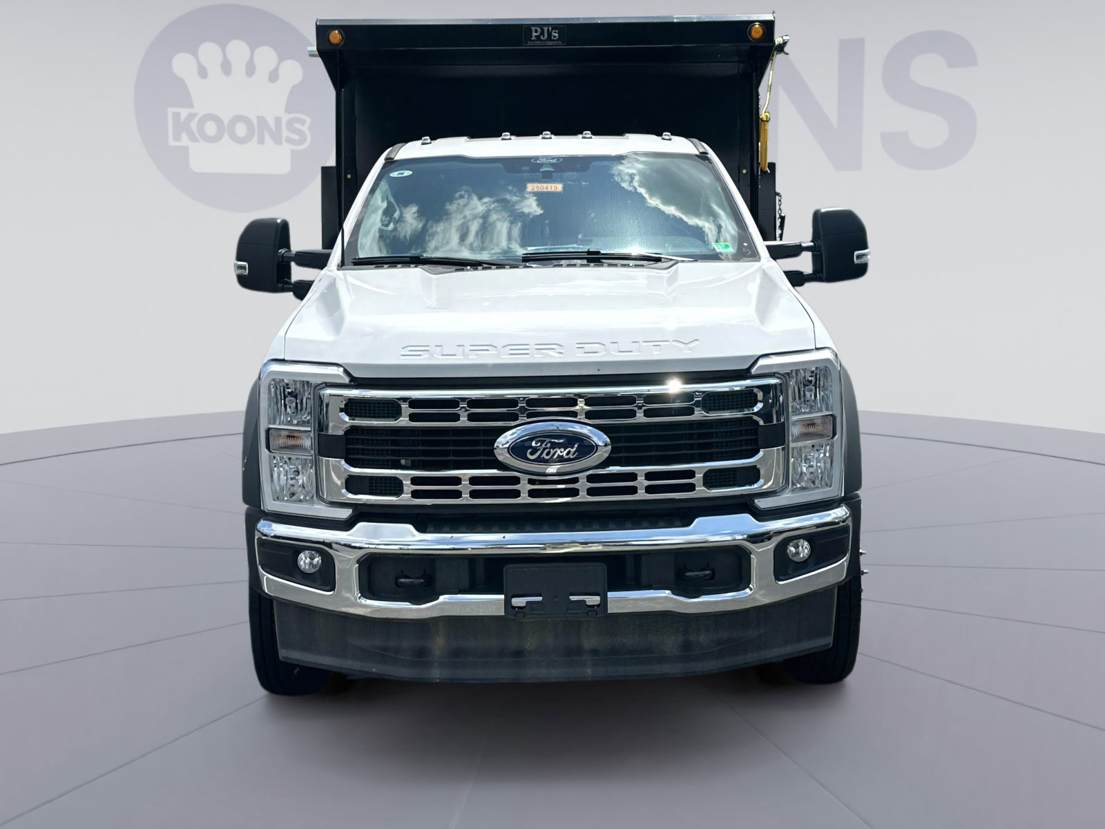 New 2025 Ford F550 4x4 Regular Cab Super Duty image 11