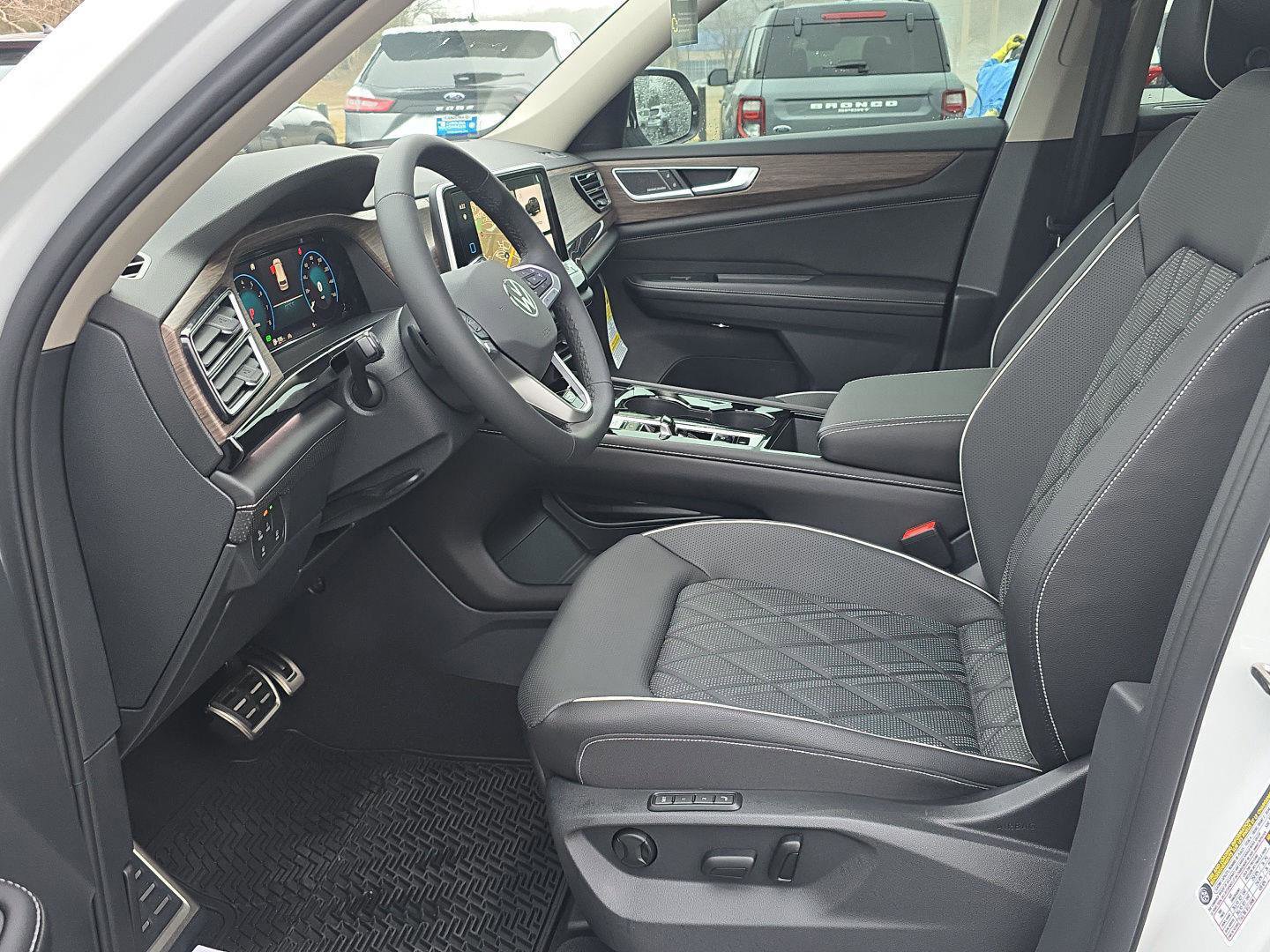 New 2026 Volkswagen Atlas SEL Premium R-Line image 18