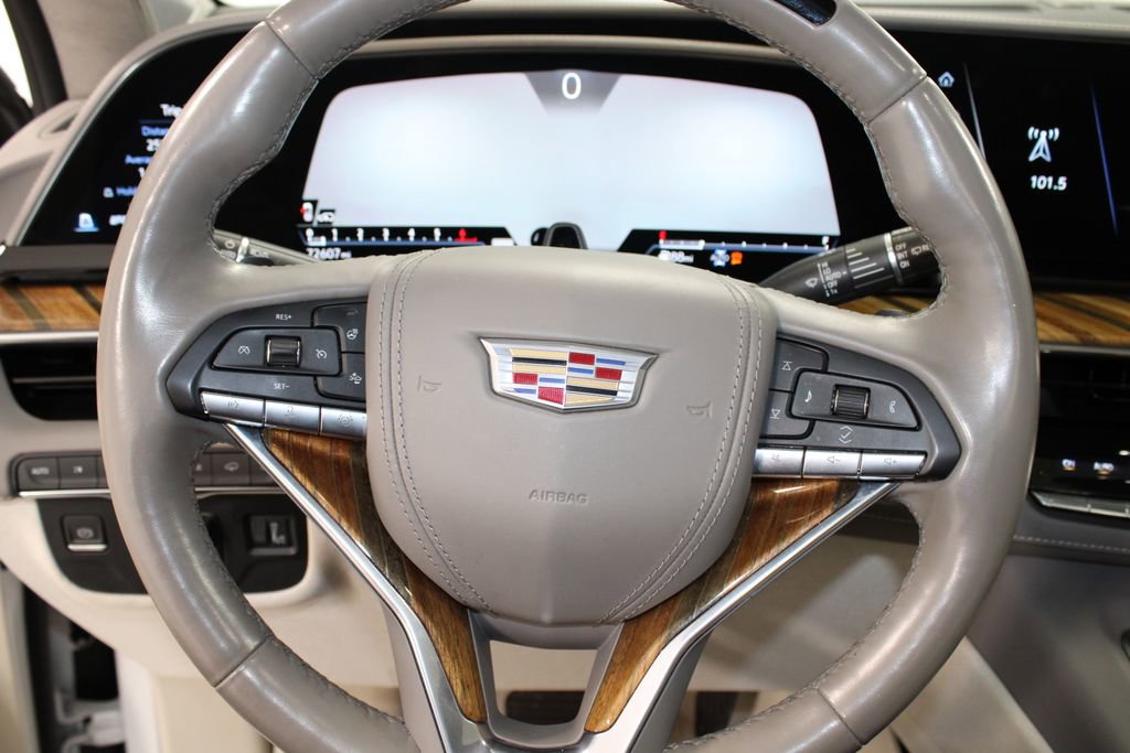 Used 2021 Cadillac Escalade Premium Luxury Platinum w/ Heavy-Duty Trailer Package image 40