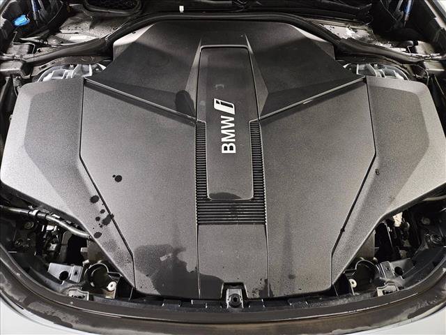 Certified 2023 BMW i7 xDrive60 AWD/4WD image 22