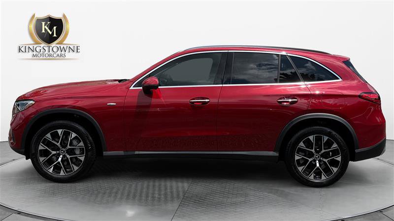 Used 2025 Mercedes-Benz GLC 350e 4MATIC image 2