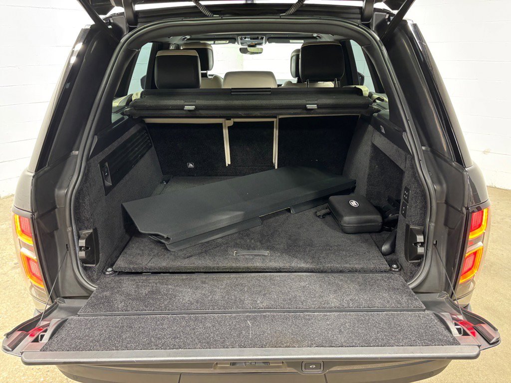 Used 2022 Land Rover Range Rover Westminster Edition image 42