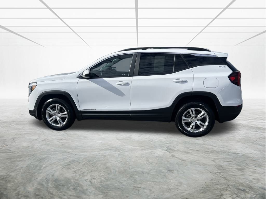 Used 2023 GMC Terrain SLE w/ Driver Convenience Package image 8