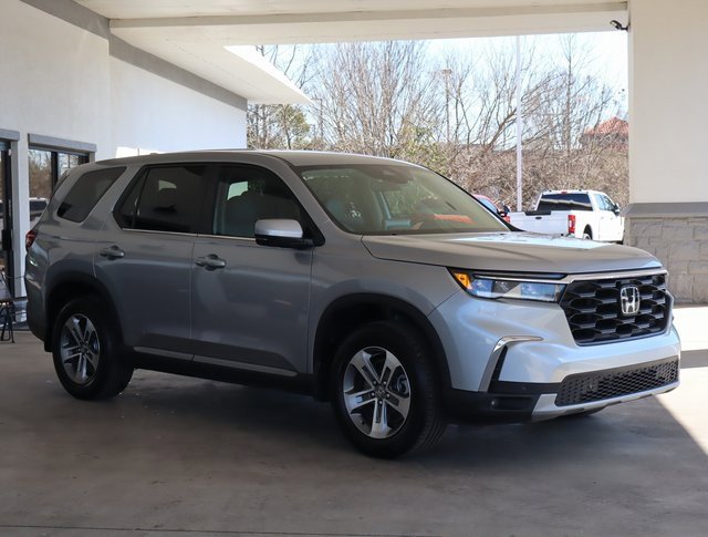 Used 2025 Honda Pilot EX-L image 8