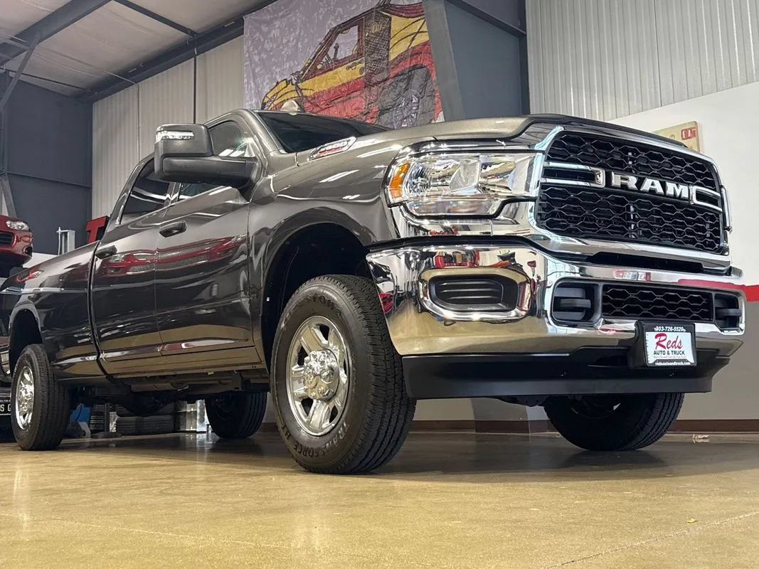 Used 2024 RAM 2500 Tradesman w/ Chrome Appearance Group AWD/4WD image 26