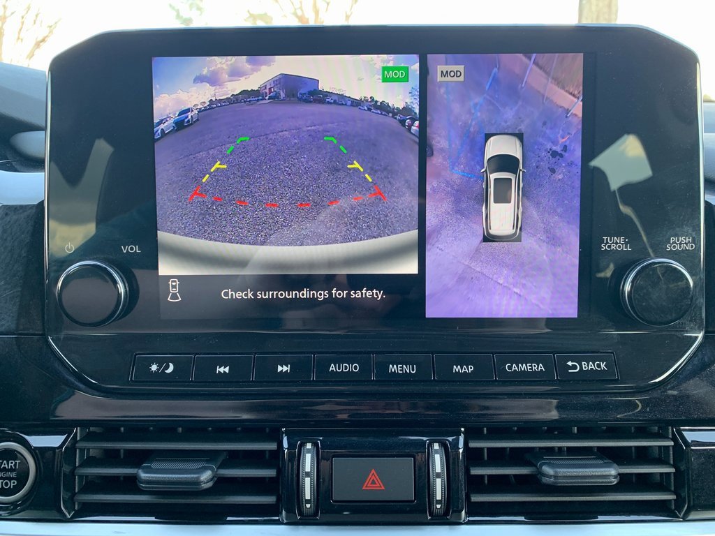 Used 2024 Nissan Pathfinder Platinum w/ Cargo Package image 18