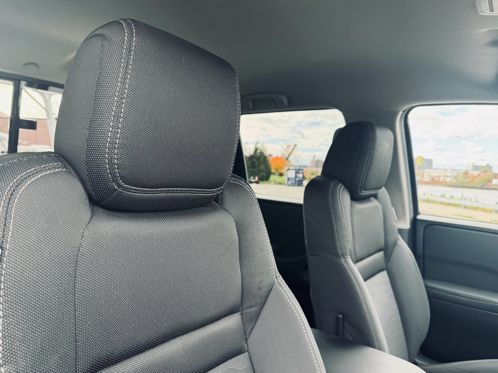 Used 2022 Nissan Frontier SV image 21