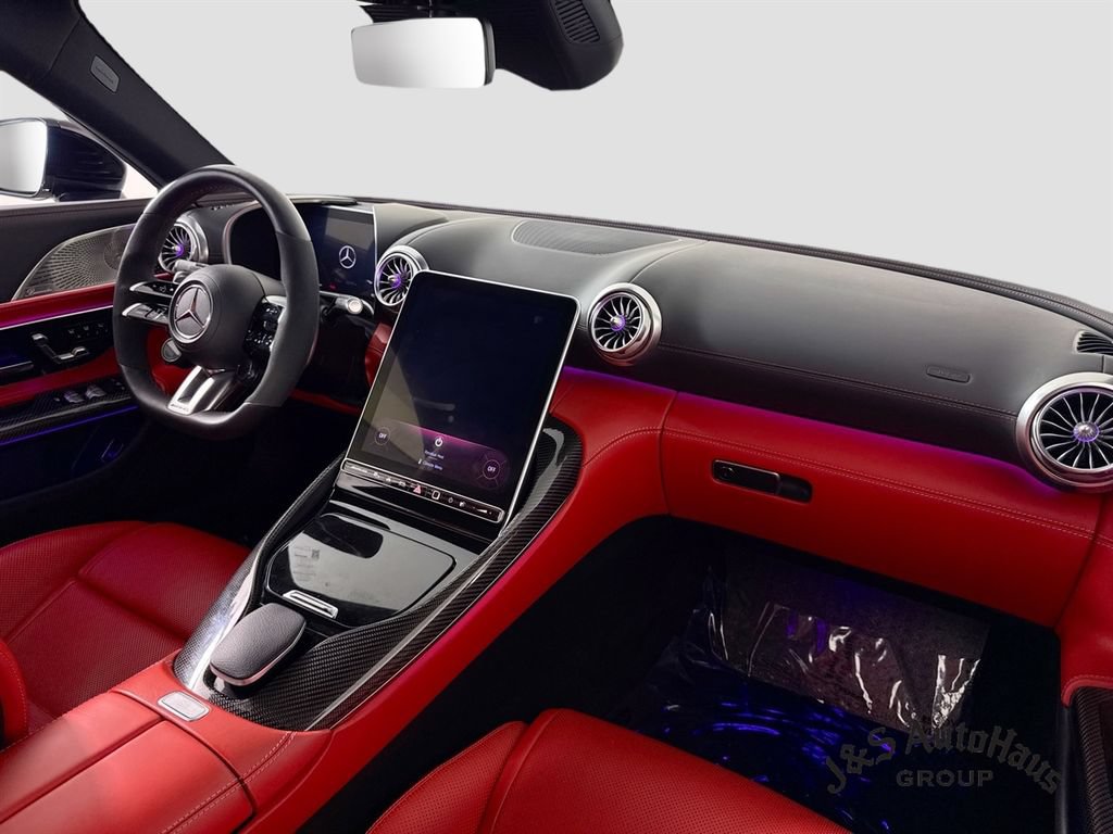 Used 2022 Mercedes-Benz SL 55 AMG 4MATIC w/ Driver Assistance Package image 31