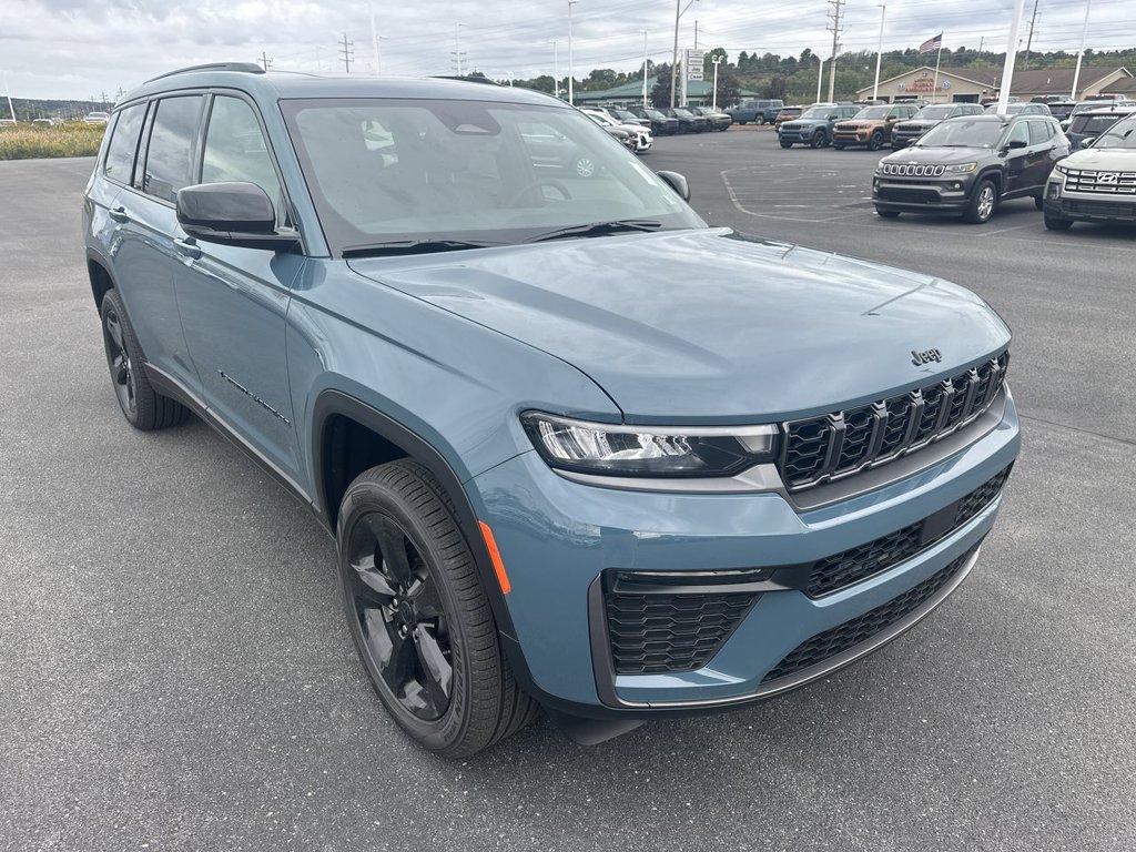 New 2027 Jeep Grand Cherokee L Limited AWD/4WD image 1