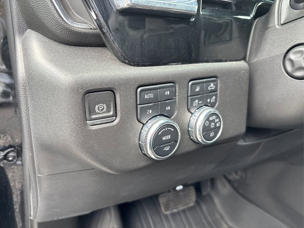 Used 2023 GMC Sierra 1500 SLT w/ SLT Premium Package image 38