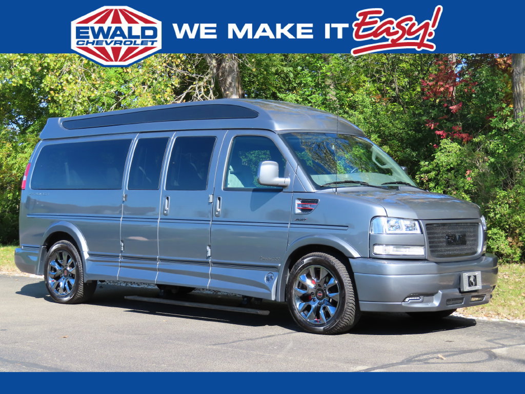 Used 2024 GMC Savana 2500 Extended w/ Driver Convenience Package RWD image 1