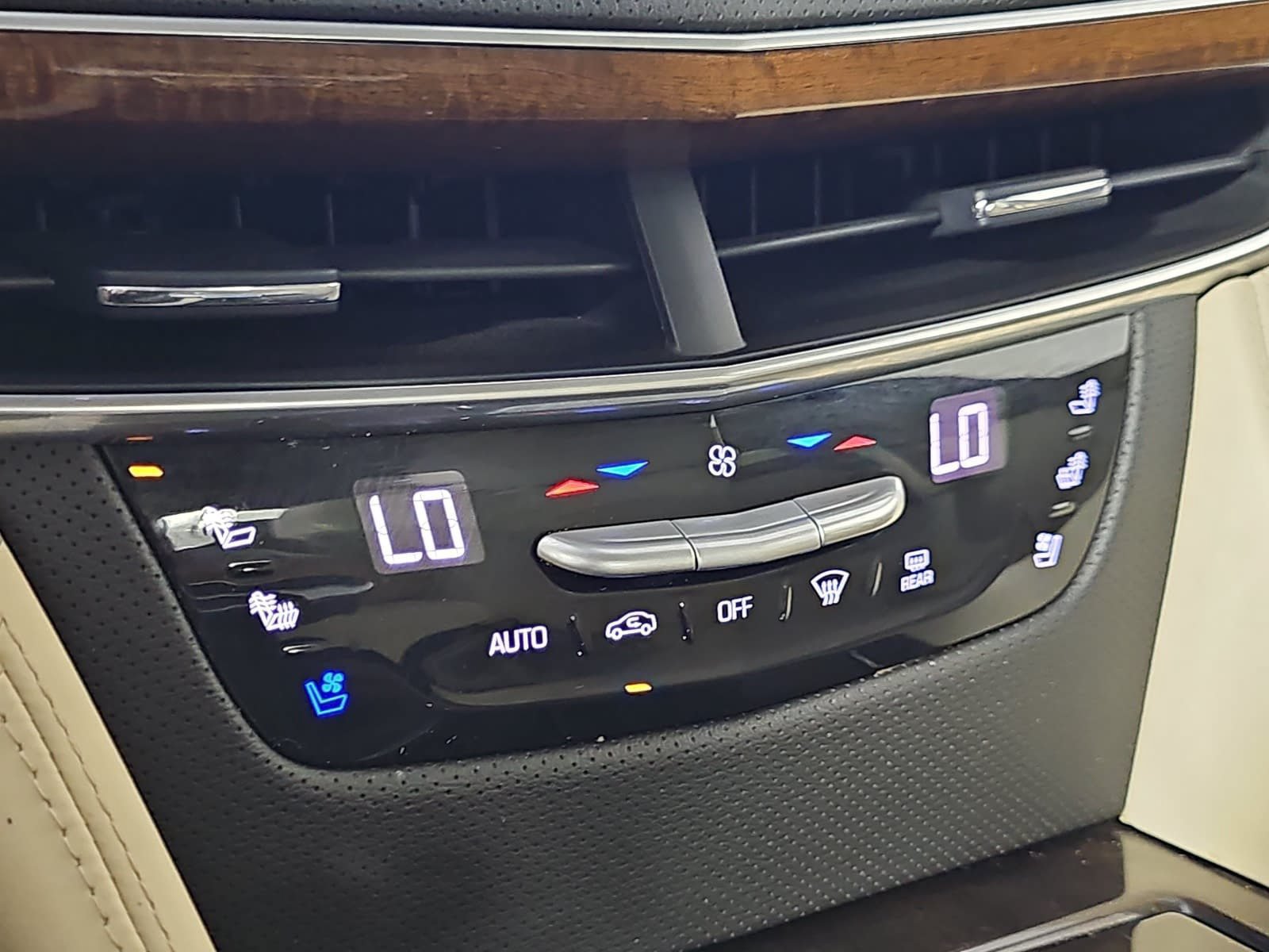 Used 2018 Cadillac CT6 Platinum AWD/4WD image 24