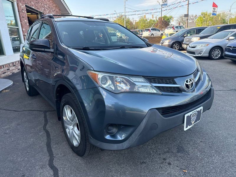 Used 2014 Toyota RAV4 LE AWD/4WD image 3