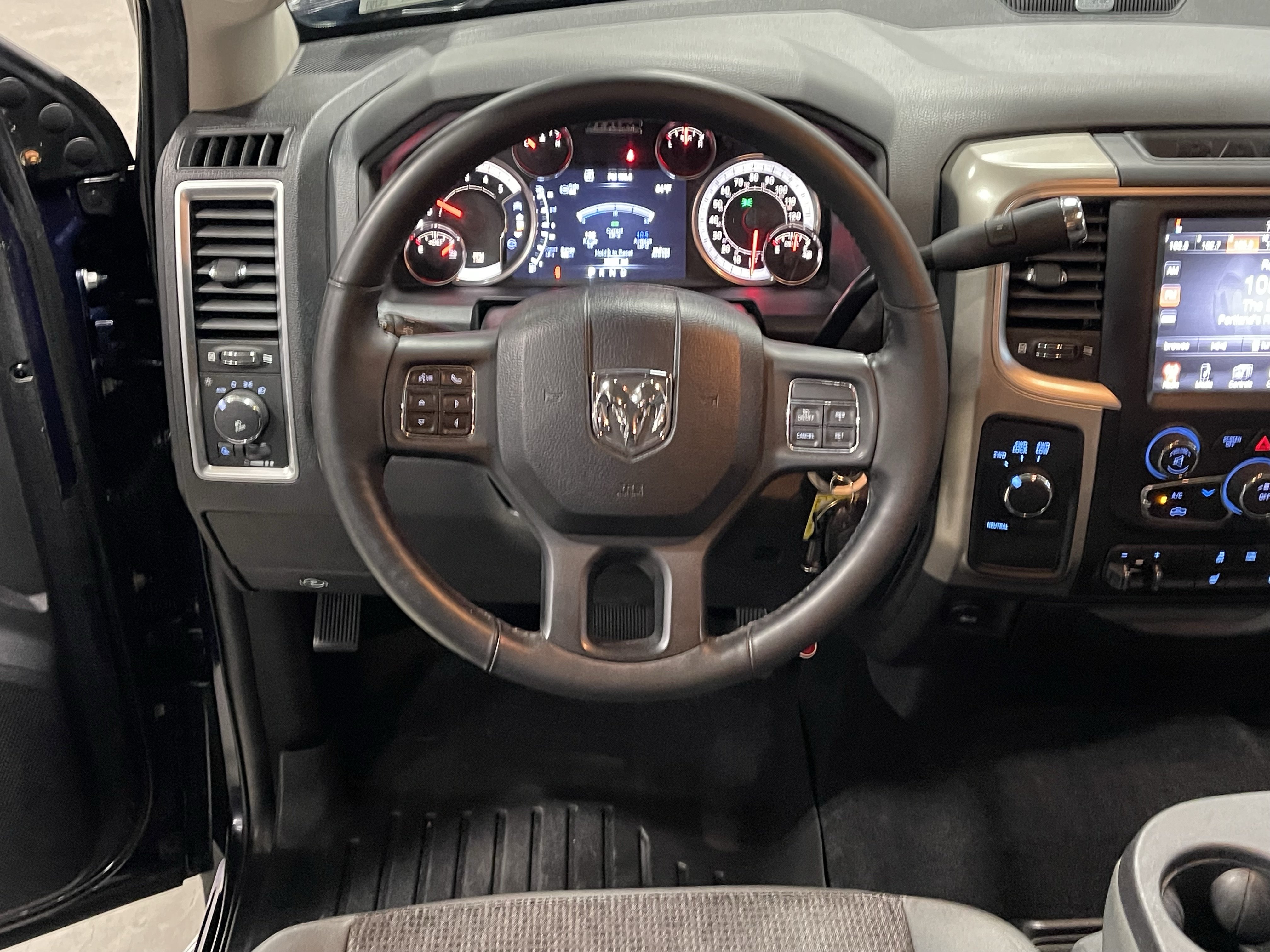 Used 2013 RAM 3500 Big Horn AWD/4WD image 14