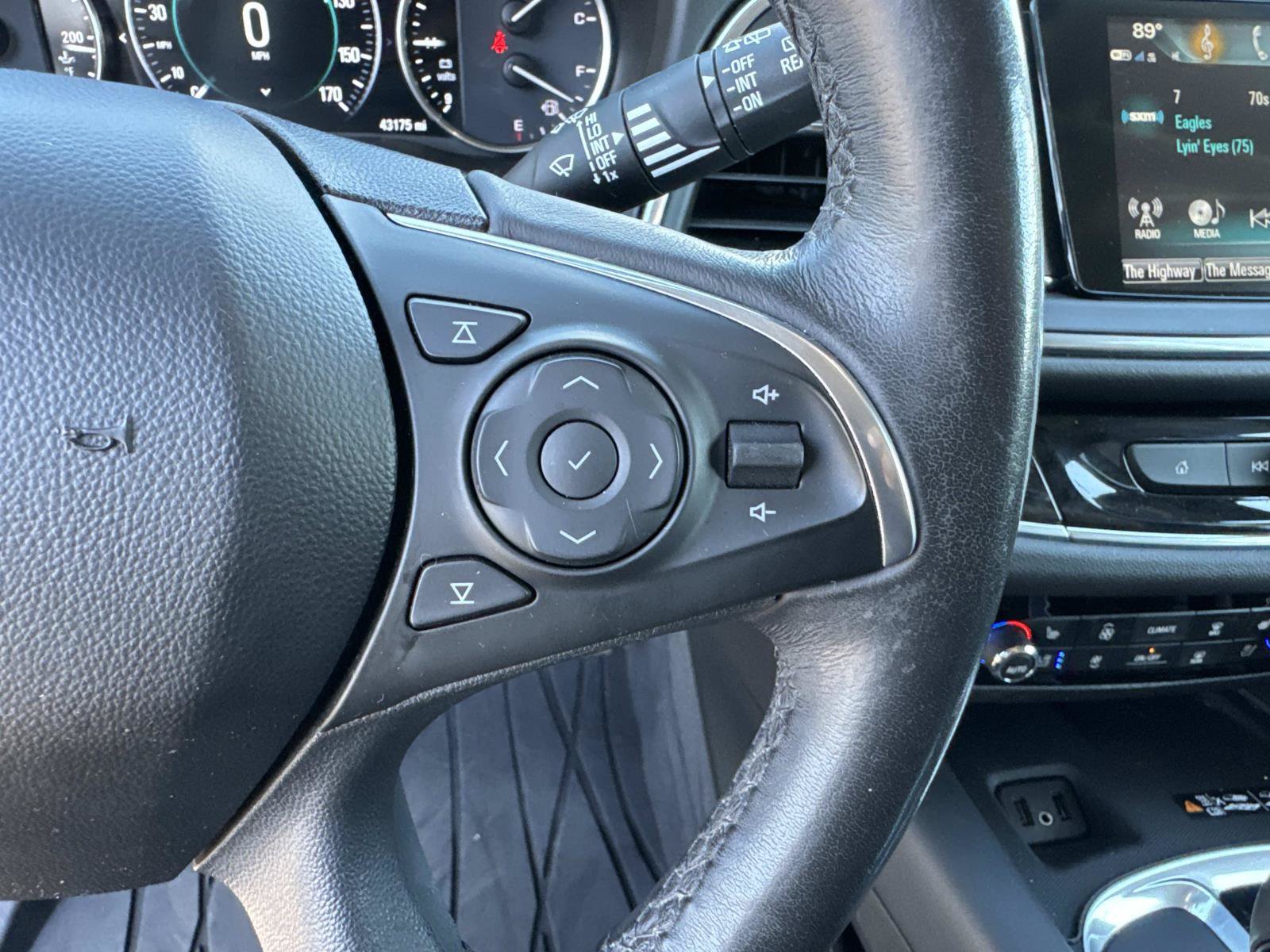 Used 2019 Buick Enclave Avenir w/ Avenir Technology Package FWD image 31