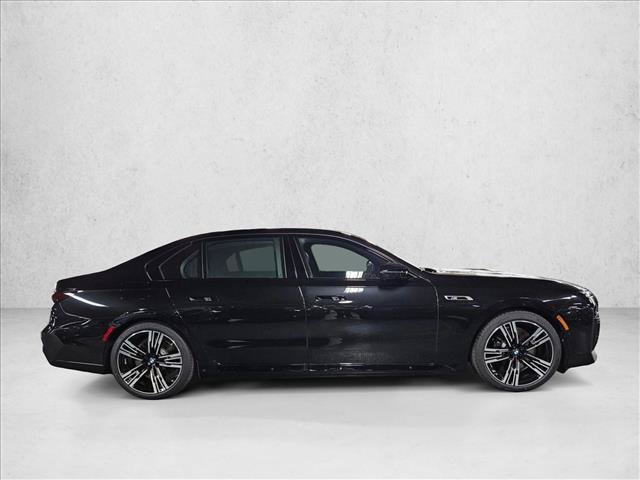 New 2026 BMW i7 M70 AWD/4WD image 4