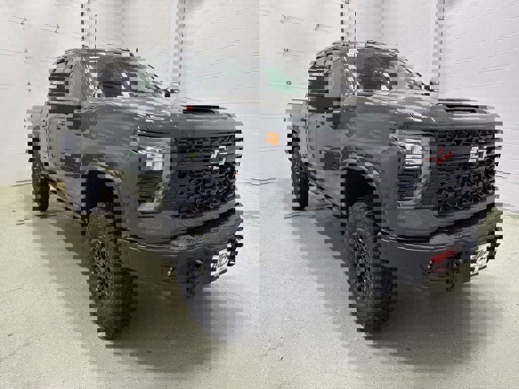 New 2026 Chevrolet Silverado 2500 ZR2 image 2