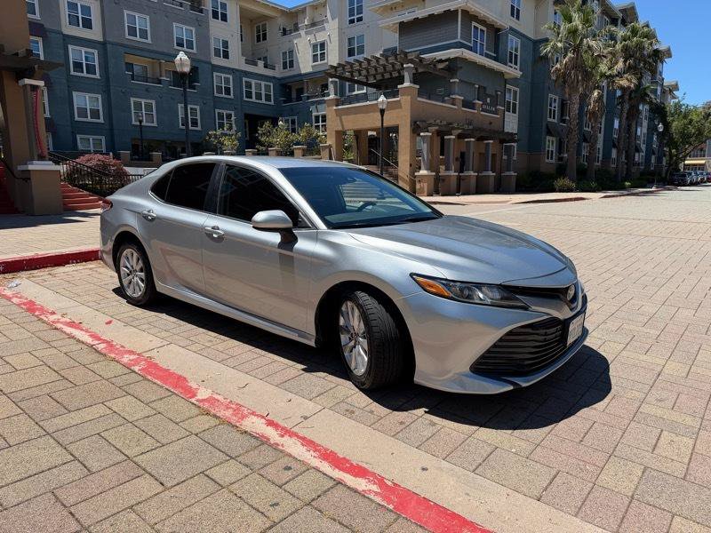 Used 2019 Toyota Camry LE w/ Carpet Mat Package FWD image 10