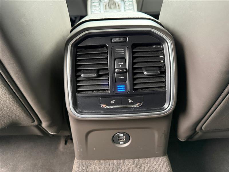 Used 2018 Porsche Macan AWD image 30